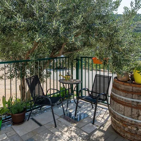 Daire 2 Bedroom Cozy In Ploce (Dubrovnik-Neretva)