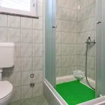 Apartment 2 Bedroom Cozy In Ploce (Dubrovnik-Neretva)