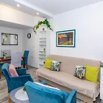 2 Bedroom Cozy In *