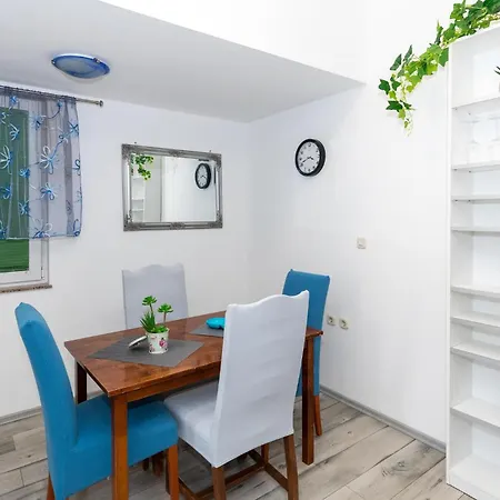 2 Bedroom Lovely In Ploce Ploce (Dubrovnik-Neretva)